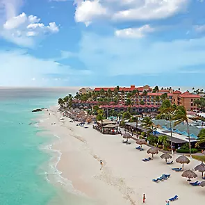 aruba-manchebo-beach-coast-sunny-day